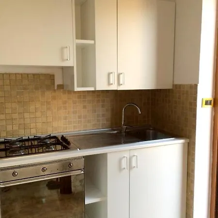 With 2 Bedrooms In With Balcony 50 M From The Beach *